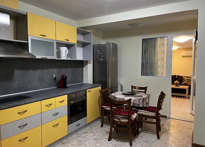 Green Central Apartment * Warna