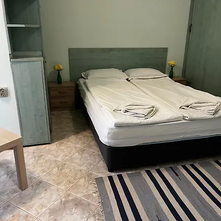 Green Central Apartment Апартамент *