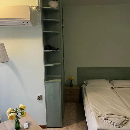 Апартамент Green Central Apartment