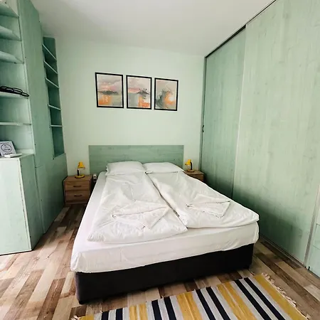 Green Central Apartment