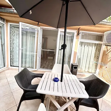 アパート Green Central Apartment