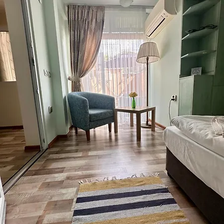 Green Central Apartment ヴァルナ