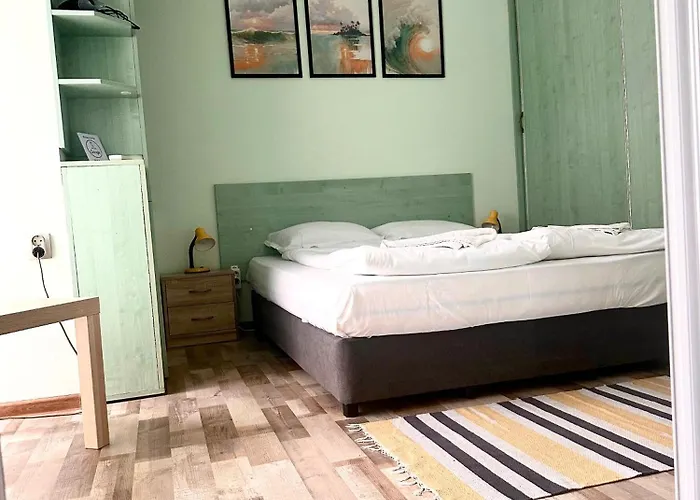 Green Central Apartment Апартаменти *